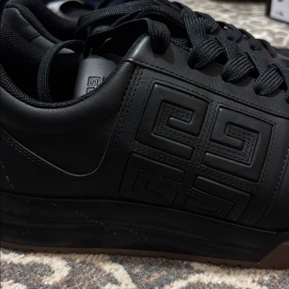 Men’s Givenchy Sneakers - Picture 6 of 7
